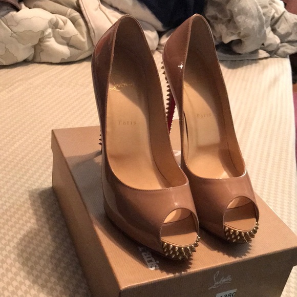 120 Louboutin’s Special Edition - Picture 3 of 4