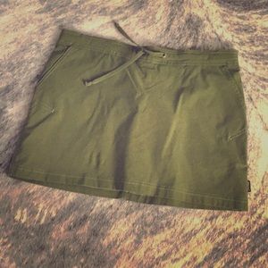 Prana Green Skort w/ Pockets