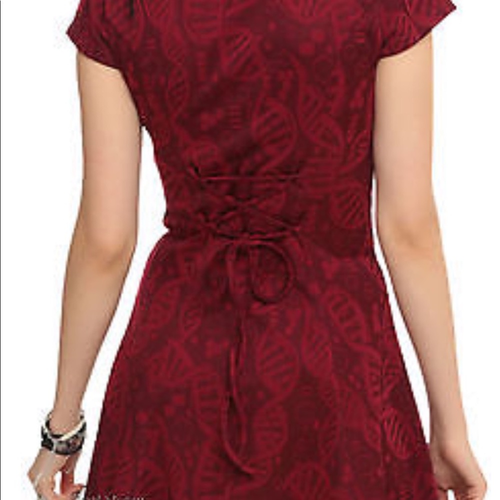 RARE 🌺 Orphan Black scientist fit & flare FIRM - Picture 3 of 8