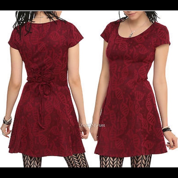 RARE 🌺 Orphan Black scientist fit & flare FIRM - Picture 2 of 8