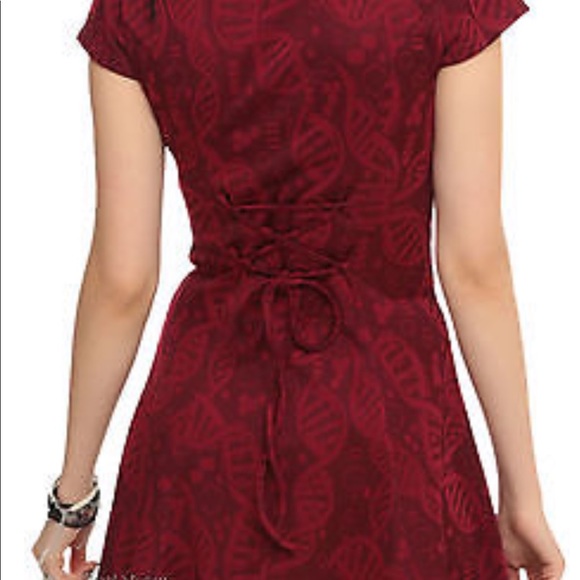 RARE 🌺 Orphan Black scientist fit & flare FIRM - Picture 3 of 8