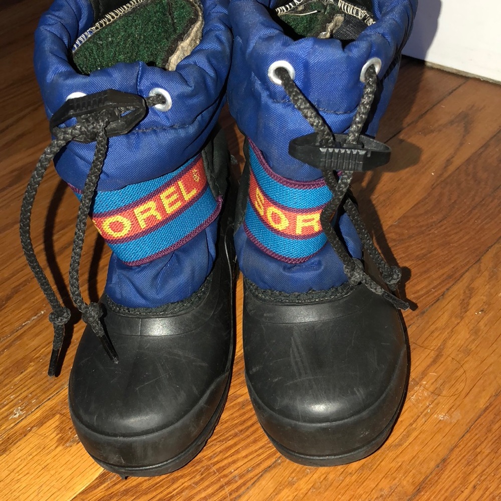 Sorel boys waterproof snow boots!