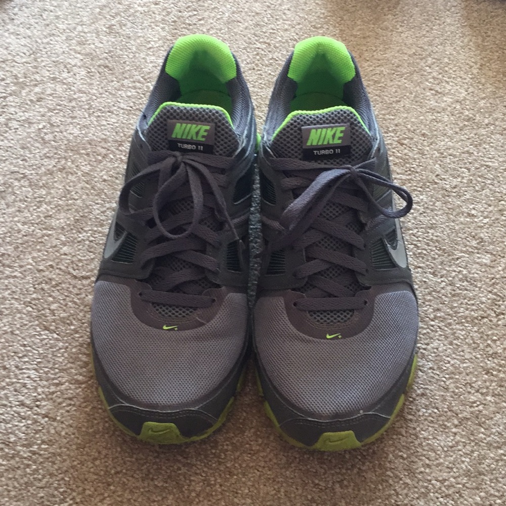 Nike Turbo 11