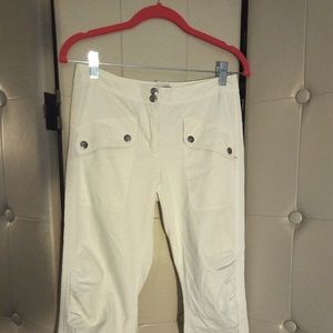 Bebe white capri bottoms