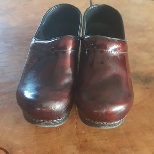 Dansco clogs