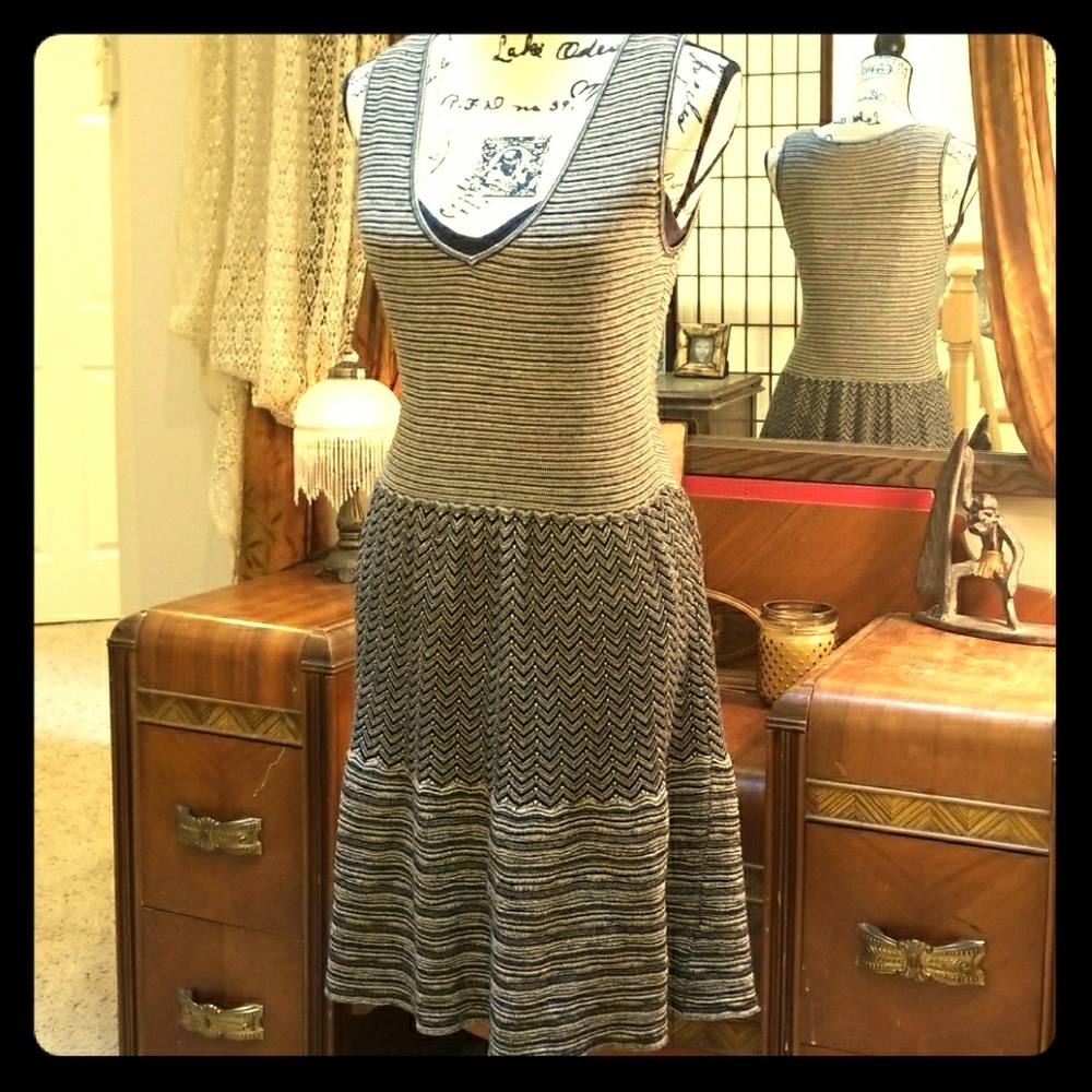 Unbelievably Comfy Silver-Grey Midi