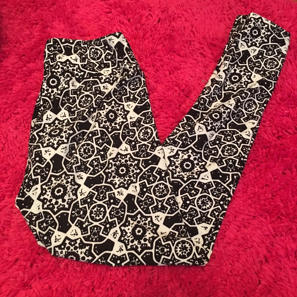 LuLaRoe Os Leggings