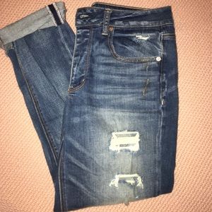 American Eagle Distressed Tomgirl Jeans