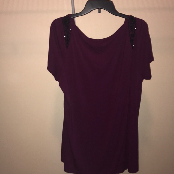 Top - Picture 2 of 3