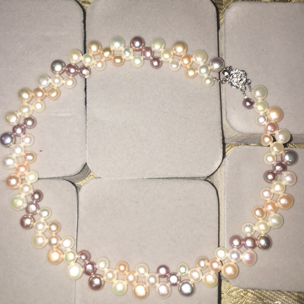 Gorgeous great quality multicolor pearls