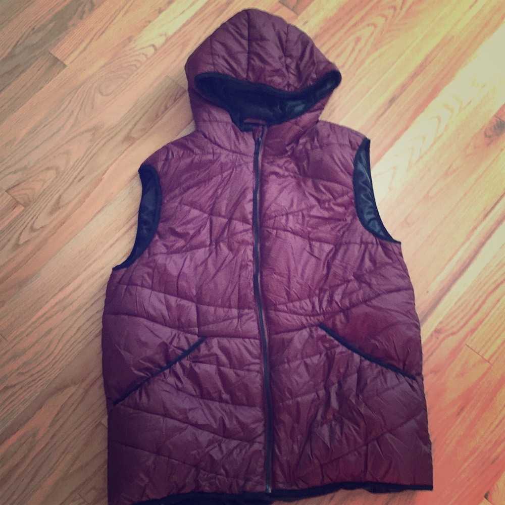 Men’s vest with hood