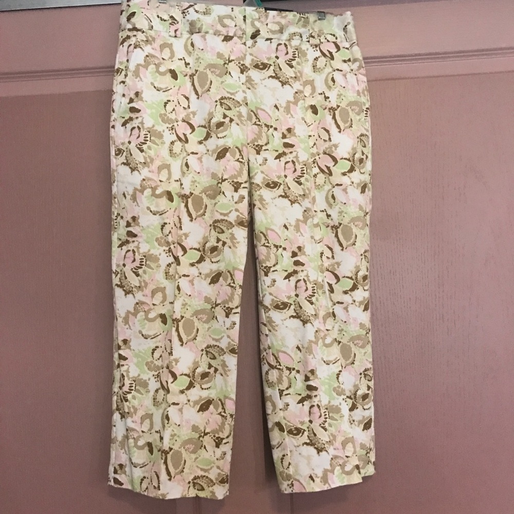 Flower golf capris