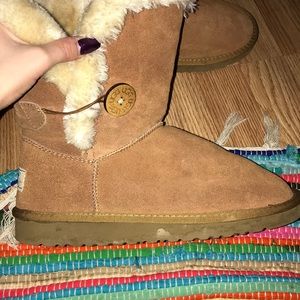 UGGS size 8, barley worn.