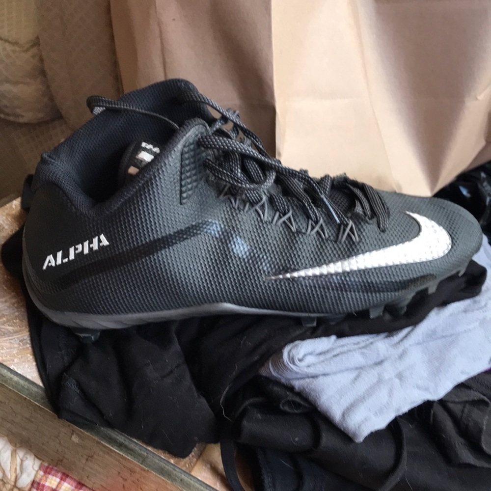 Men’s Nike football cleats