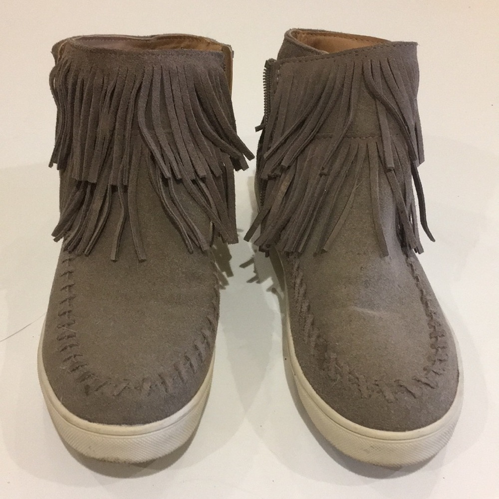 Mossimo Fringe Sneaker