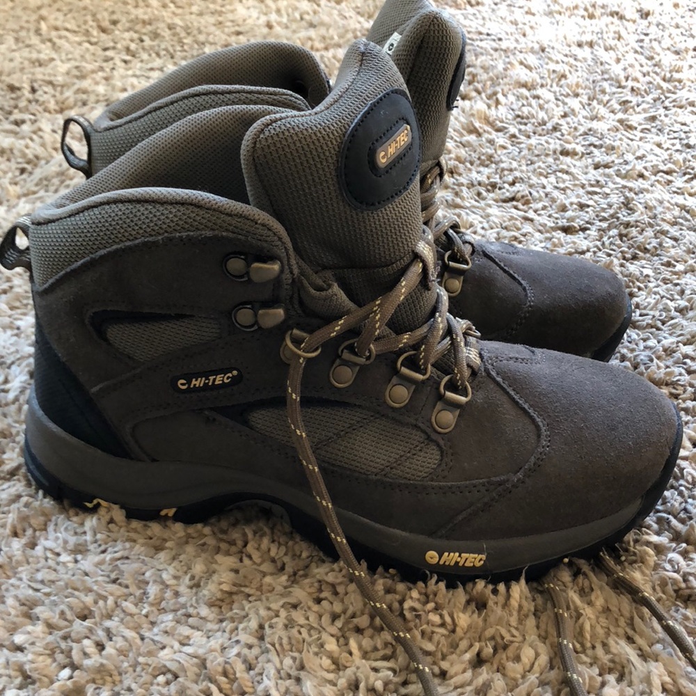 Hi tec hiking boots