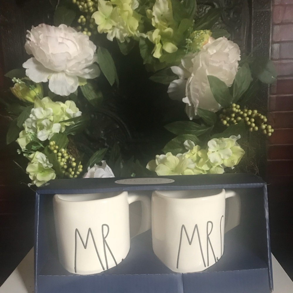 RAE DUNN COLLECTION,Christmas, pets sets& more!!