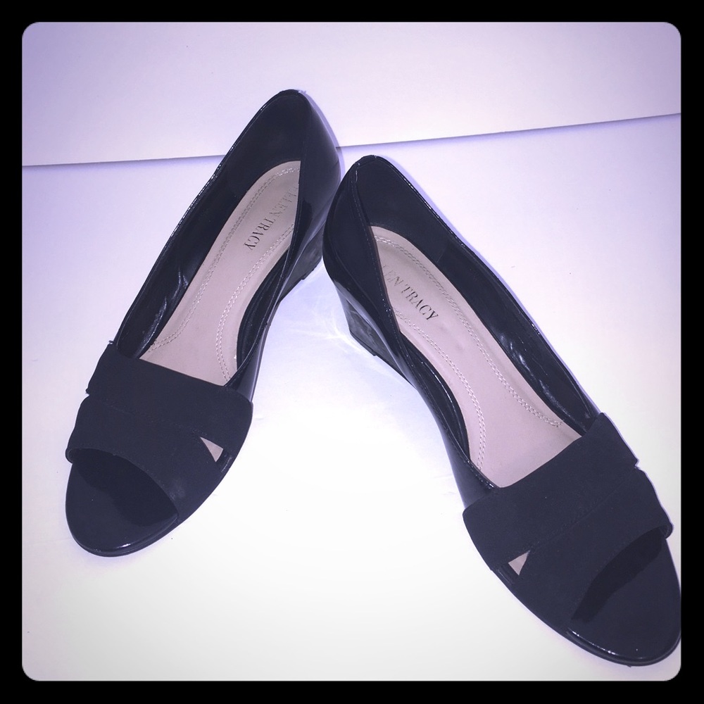 Ellen Tracey Open Toe low Wedge Heel Womens Shoes