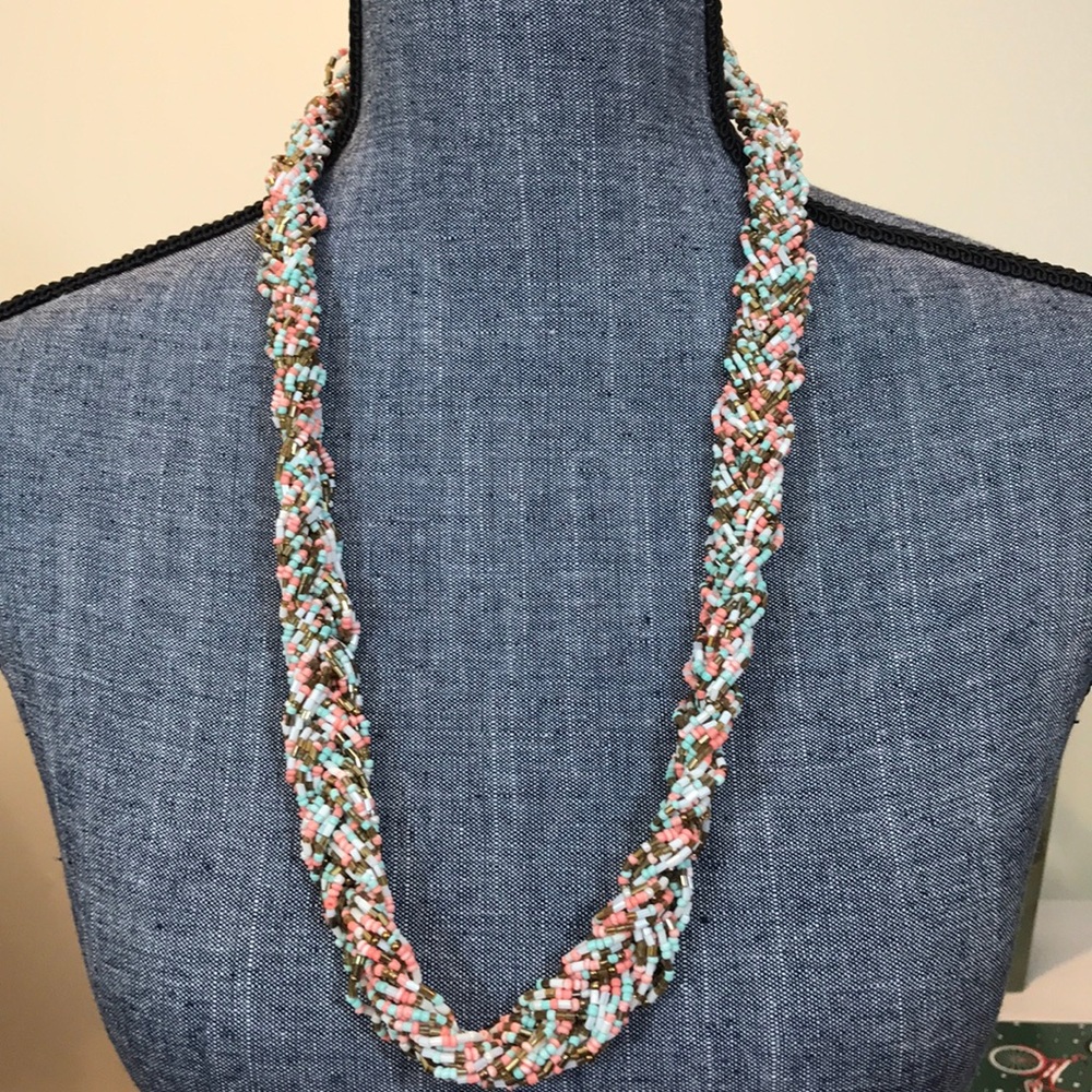 Bead necklace