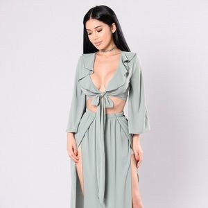 Fashion Nova “Ruffle em” up Set