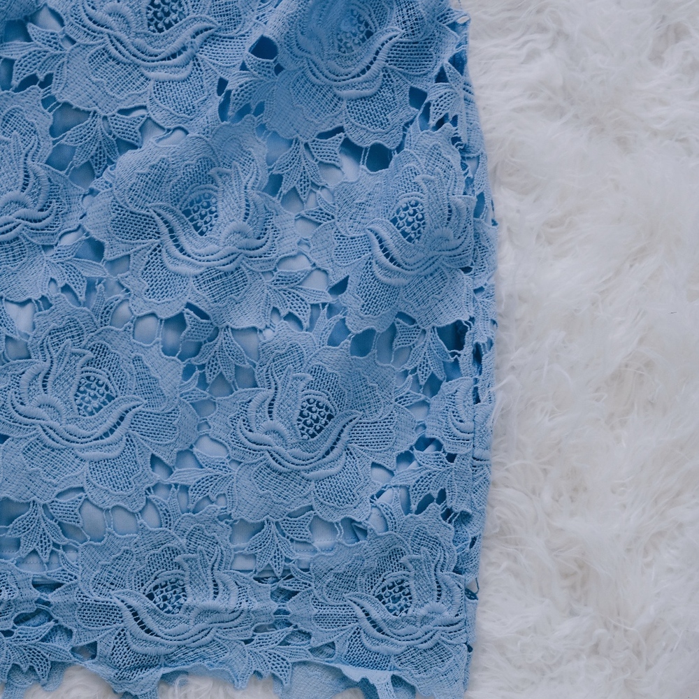 Buckle Blue Floral Crochet Dress NWT - Picture 5 of 5