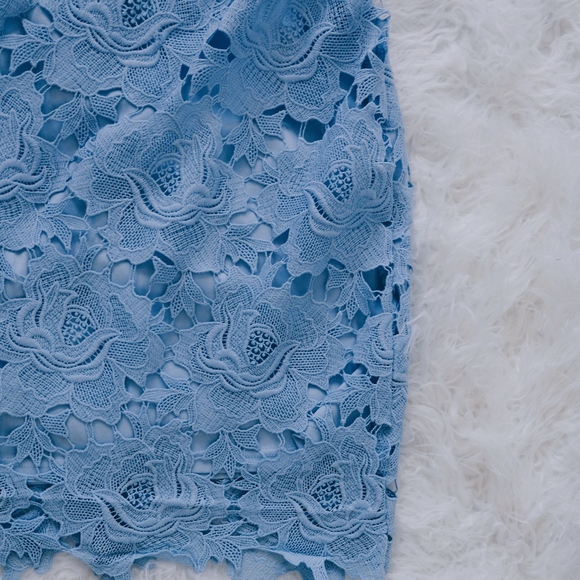 Buckle Blue Floral Crochet Dress NWT - Picture 5 of 5