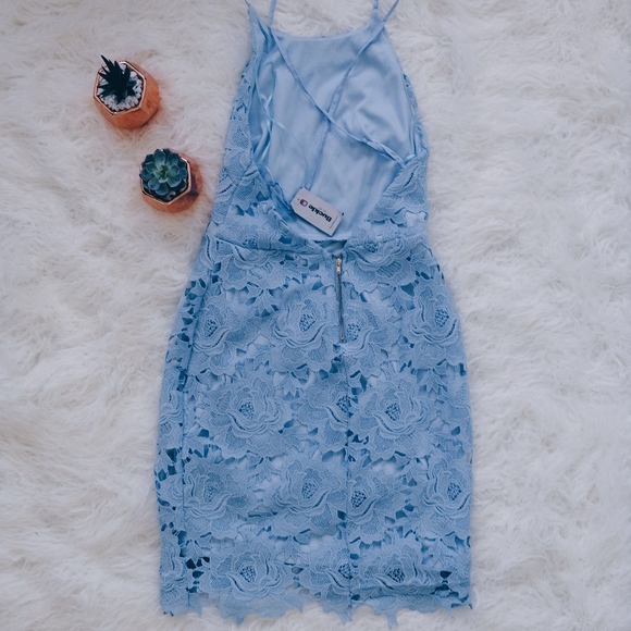 Buckle Blue Floral Crochet Dress NWT - Picture 2 of 5