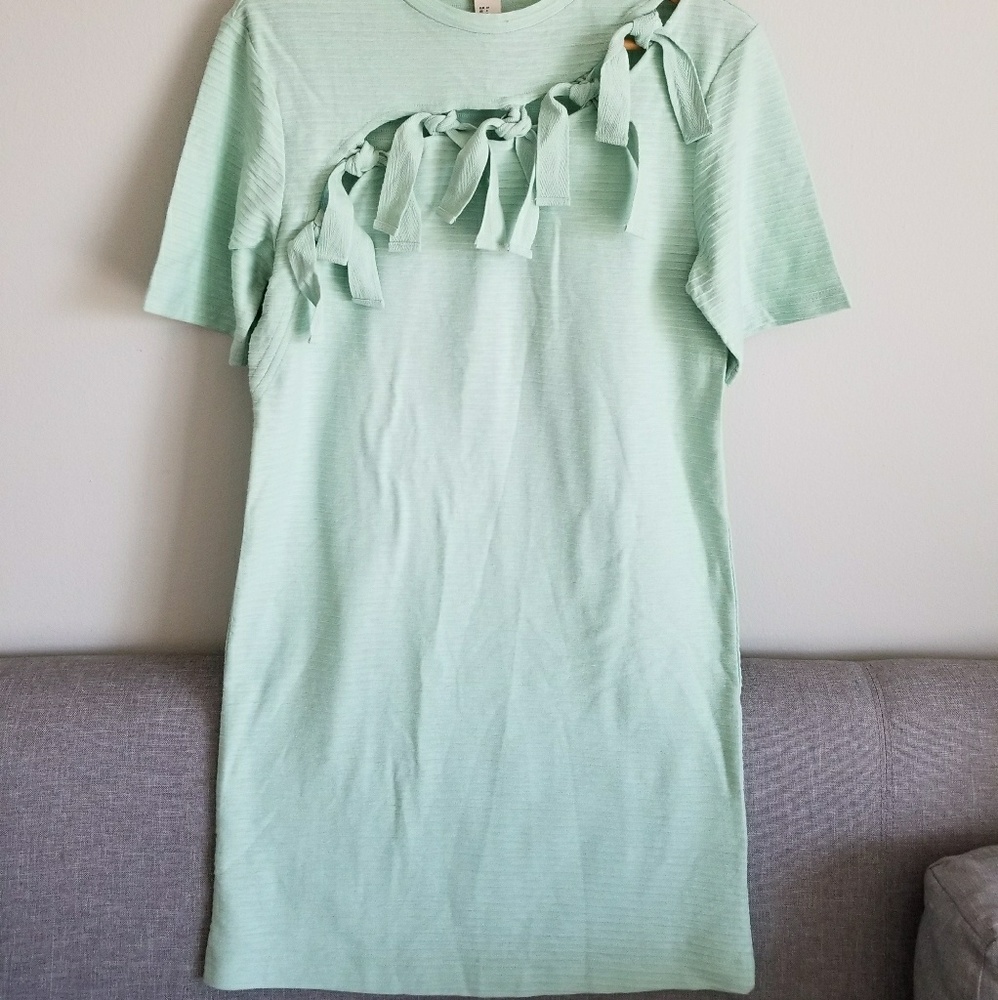 H&M green dress - Picture 2 of 4