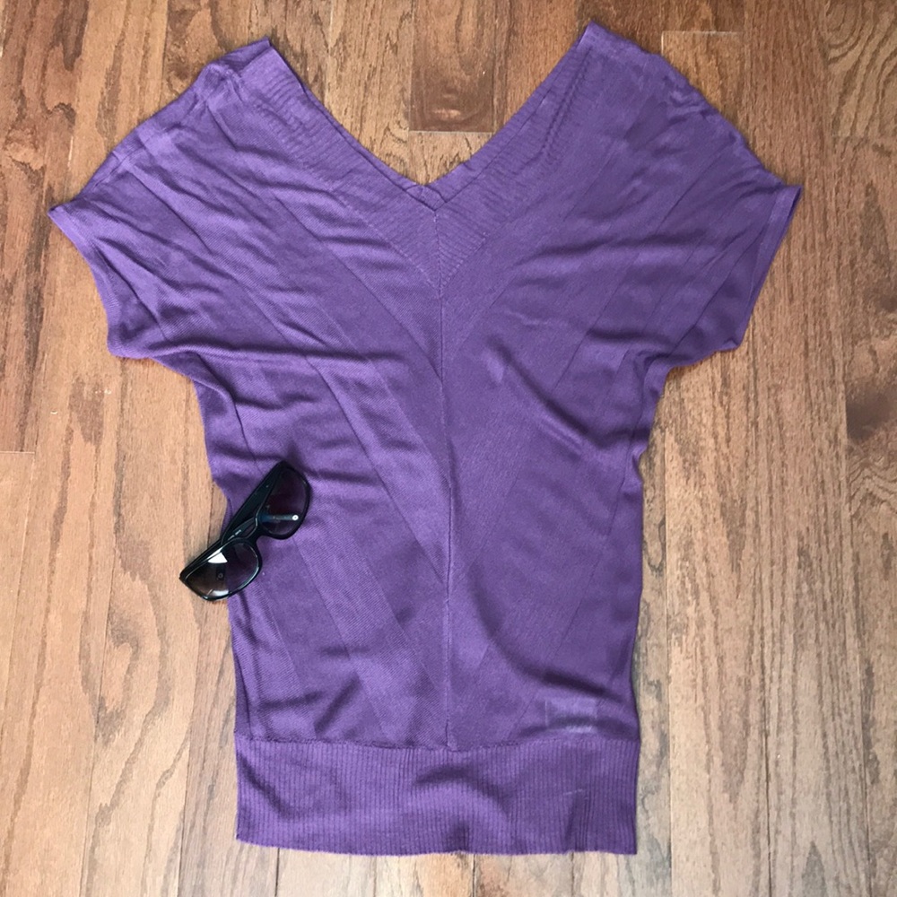 V neck front & back light sweater.