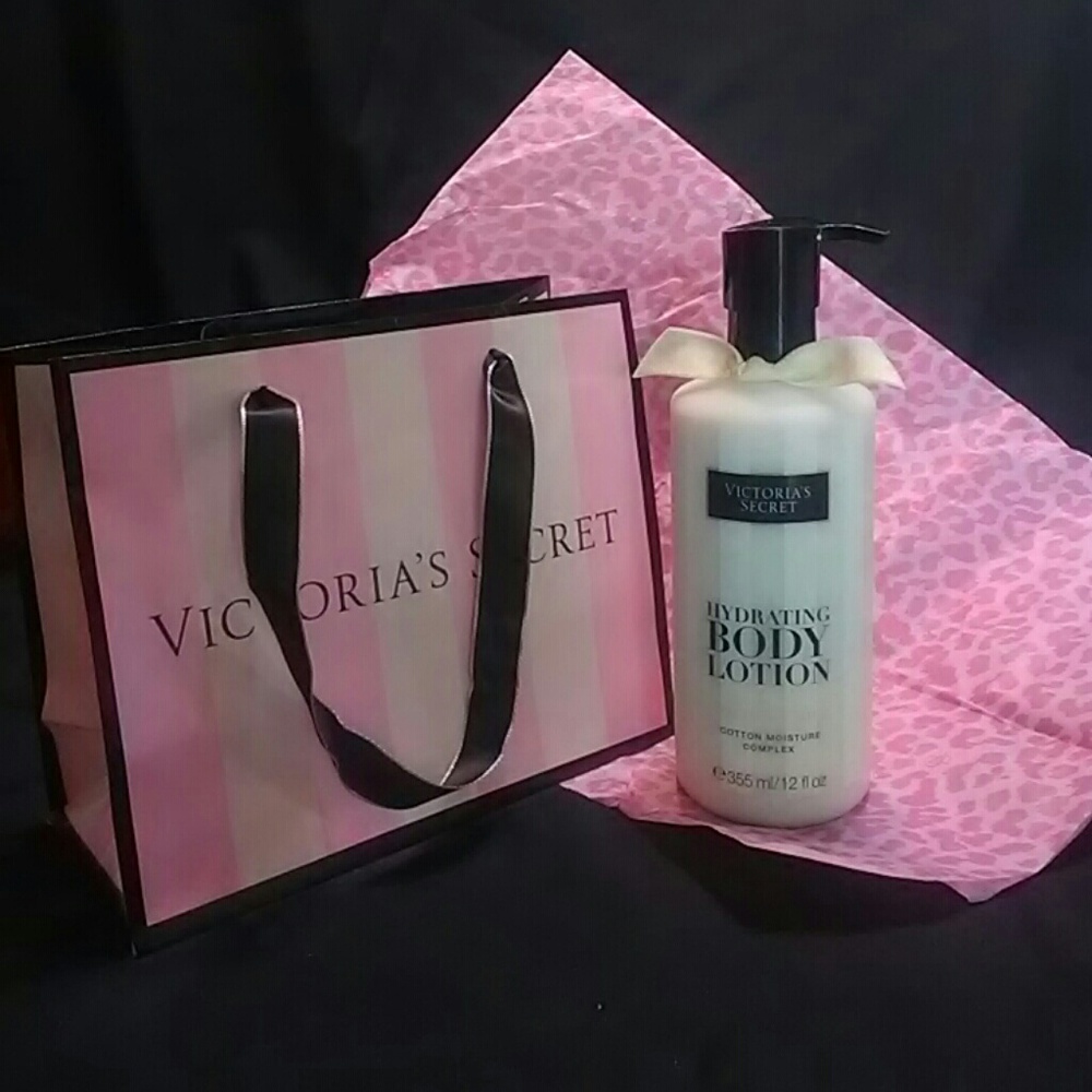 Victoria's Secret Coconut Milk Hydrating Lotion