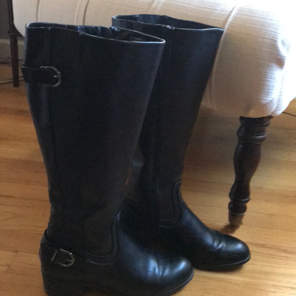 Casual boots
