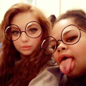 Meet your Posher, Desiree