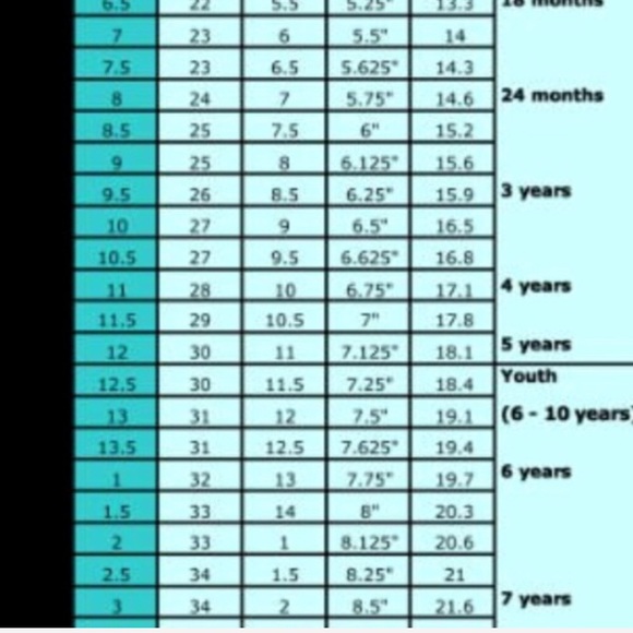 Unicorn houseshoes with rainbow stripes - Picture 5 of 5