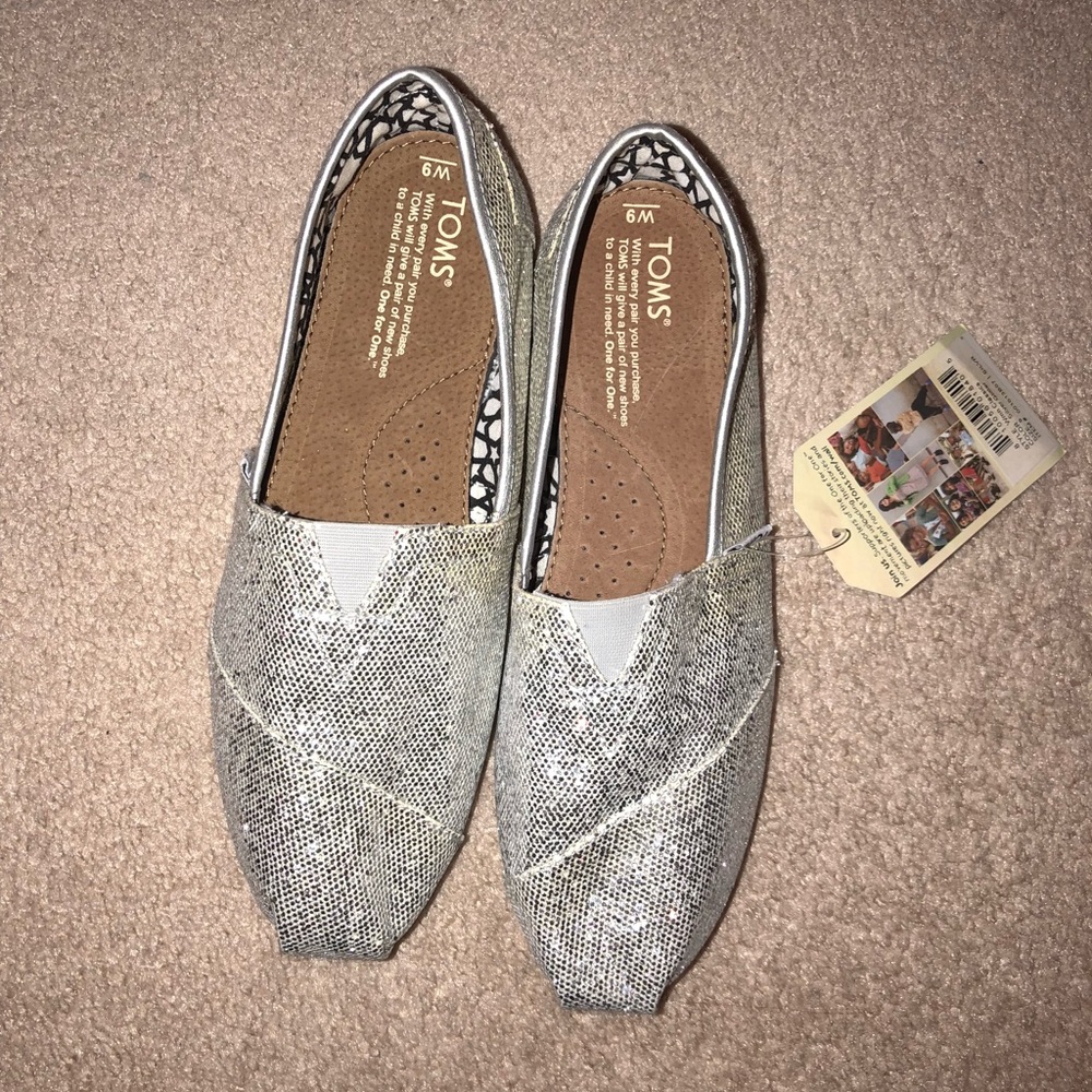 Toms