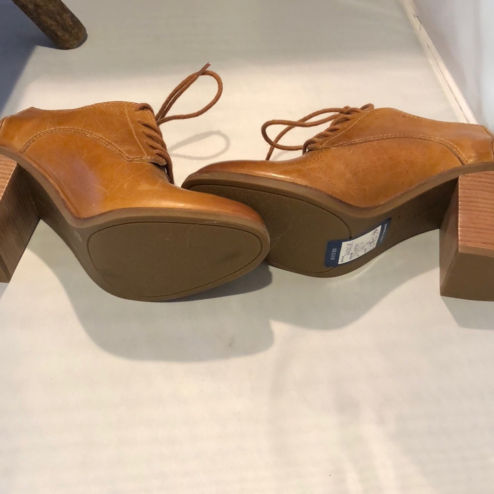 NEW Lucky Brand Cashew Maisie heeled booties - Picture 6 of 6