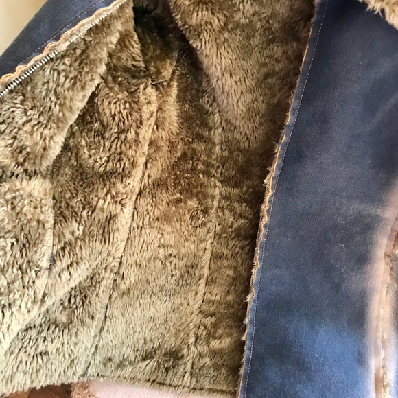 🌟UNIQUE VINTAGE BELLIDNI FAUX FUR JACKET🌟 - Picture 6 of 7