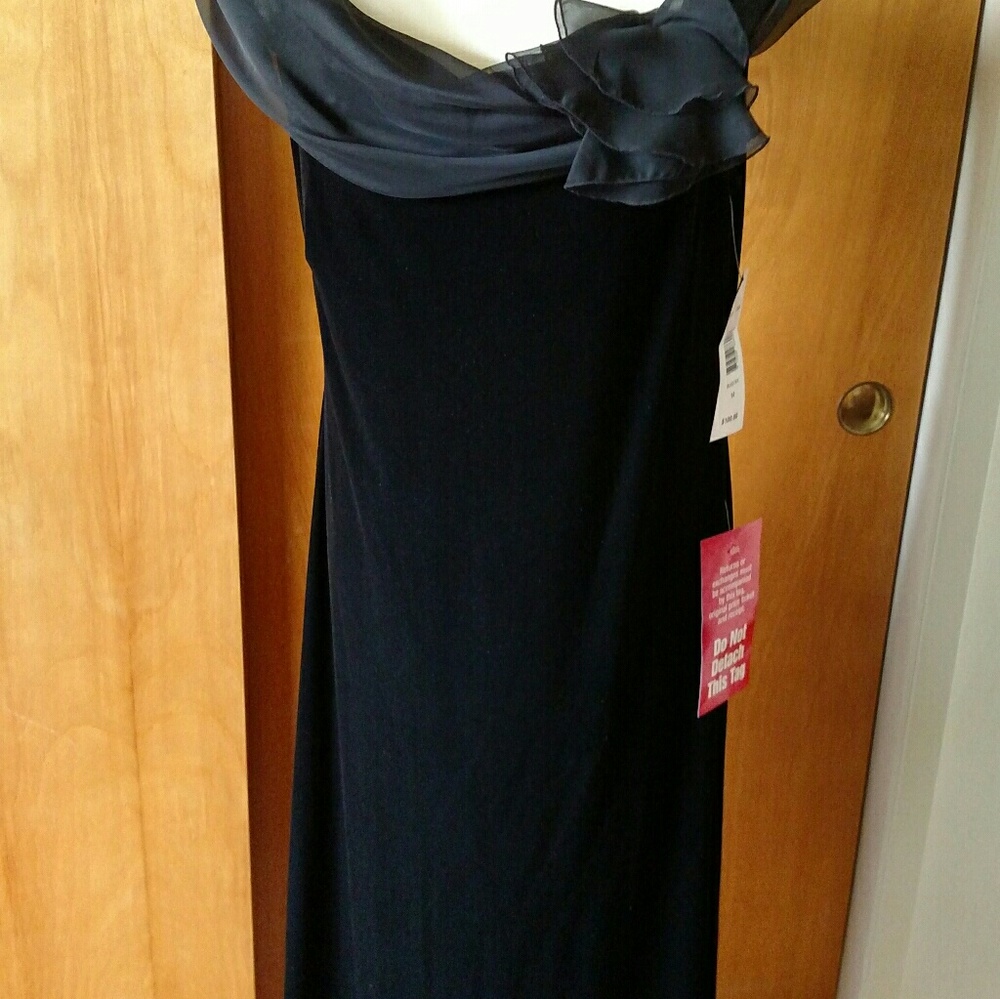 NWT Velvet feel evening dress. Slinky and stretchy
