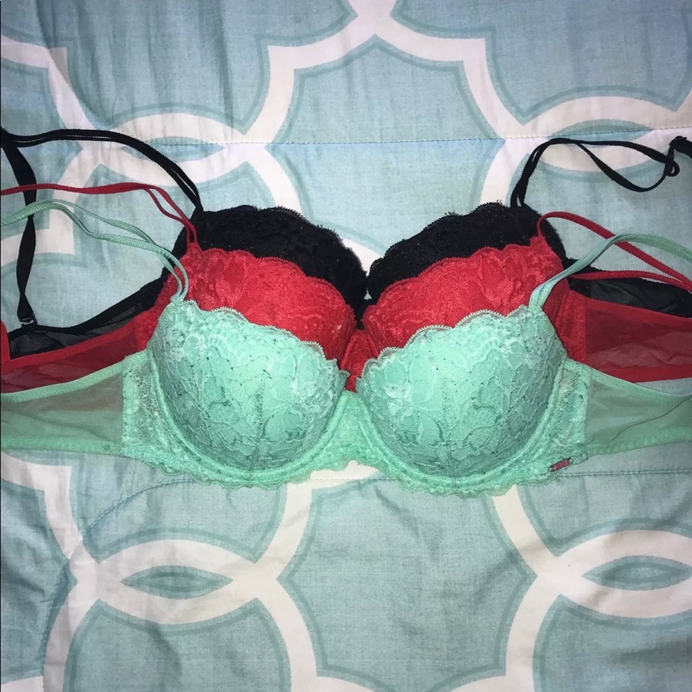 Victoria’s Secret pink 3 Bra bundle