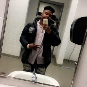 Meet your Posher, Dee