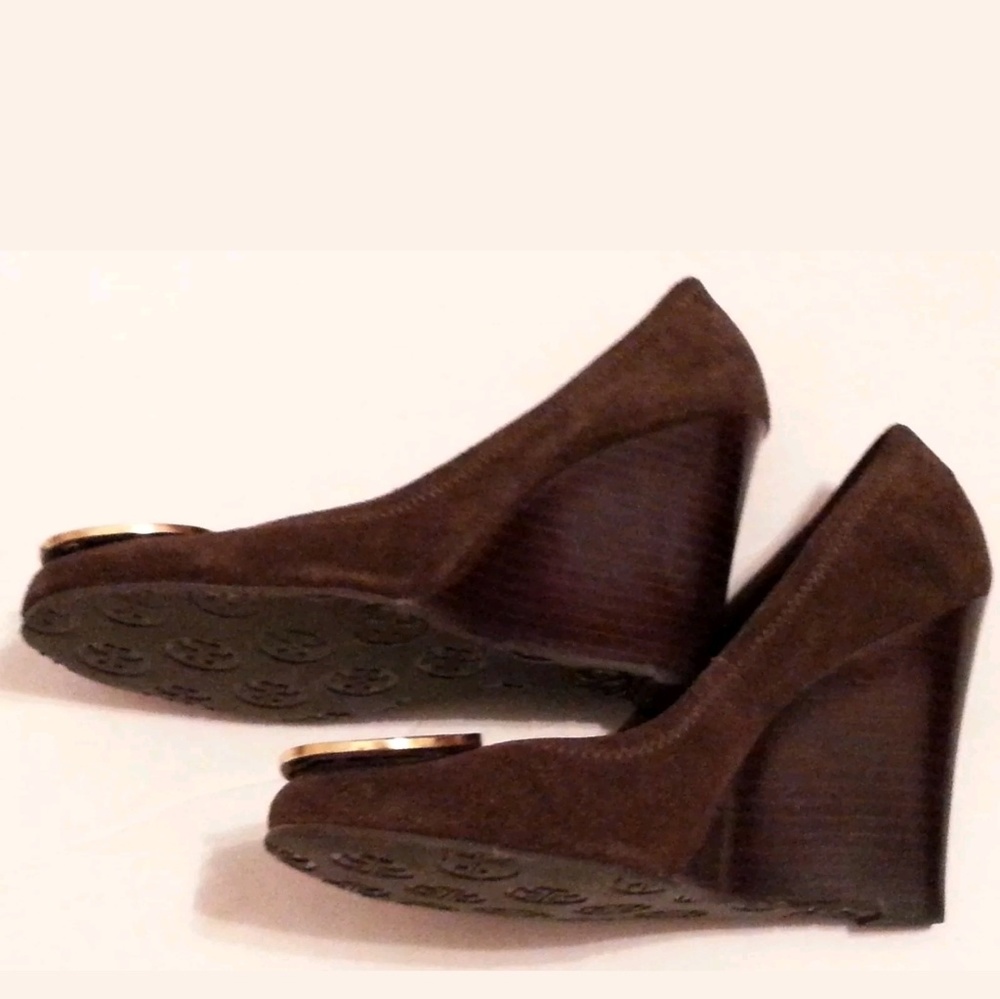 🚫SOLD🚫Tory Burch - Brown Suede Wedge Size 8 - Picture 2 of 7