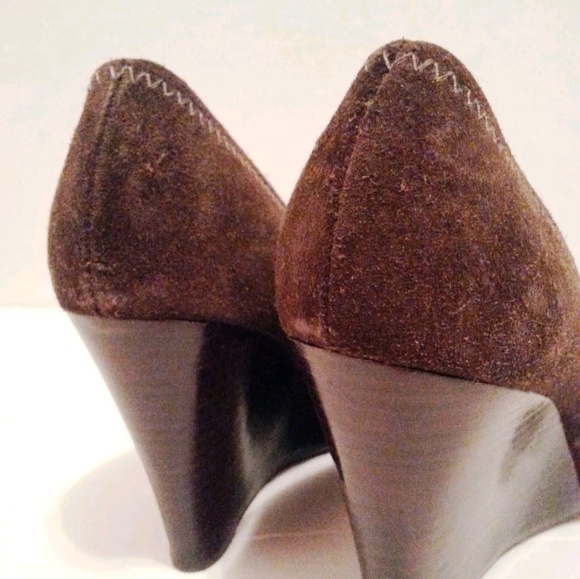 🚫SOLD🚫Tory Burch - Brown Suede Wedge Size 8 - Picture 5 of 7