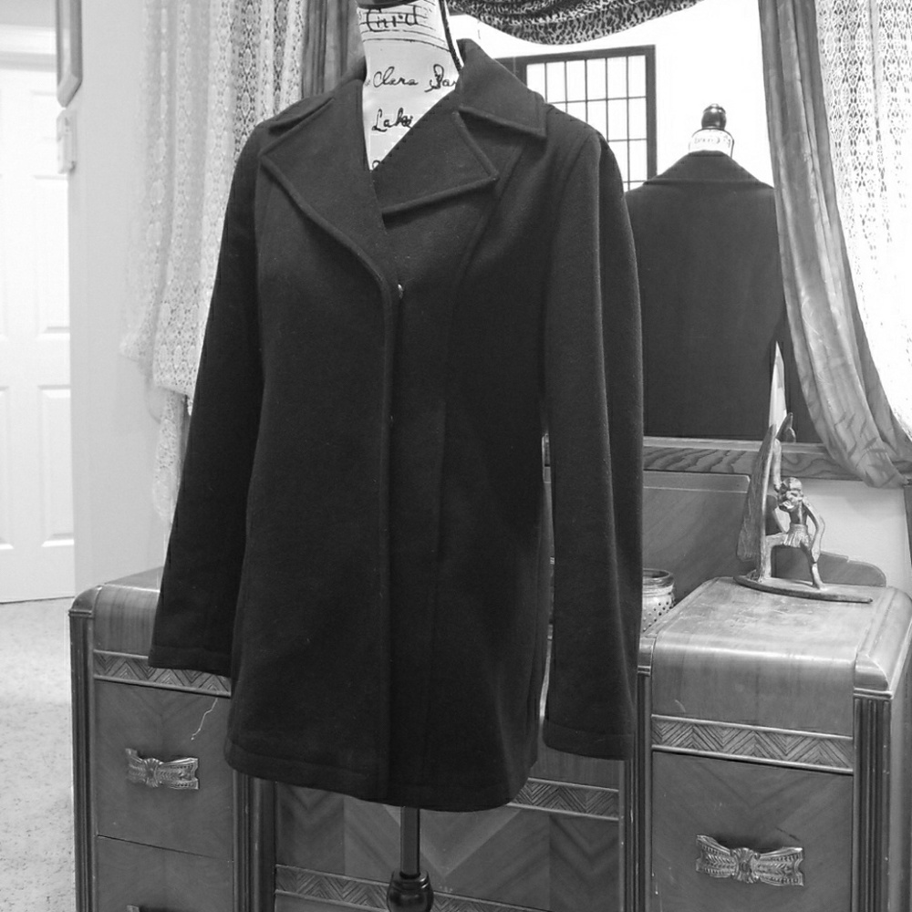 Double-breasted Kenneth Cole Peacoat