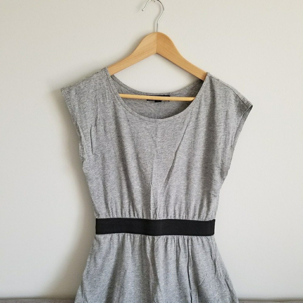 Dress with black waist