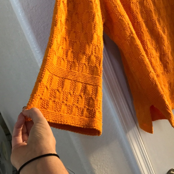 Trumpet sleeve knit sweater - Picture 3 of 4