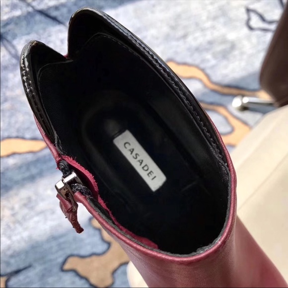 Heels - Picture 4 of 4