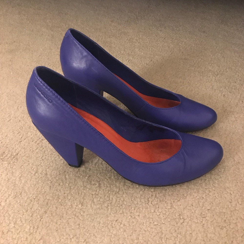 Very cute Vagabond pumps 💙💜