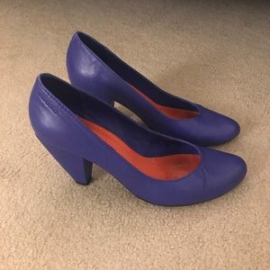 Very cute Vagabond pumps 💙💜
