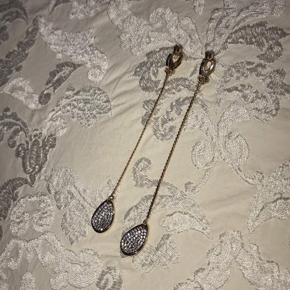 Drop earrings