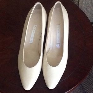 Perry Ellis pumps