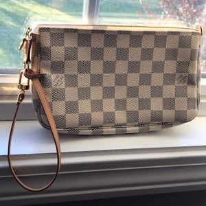 Louis Vuitton Pochette accessories in Damier Azur